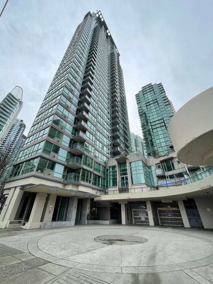Photo de la propriété: 1328 W Pender Street BC V6E 3M5