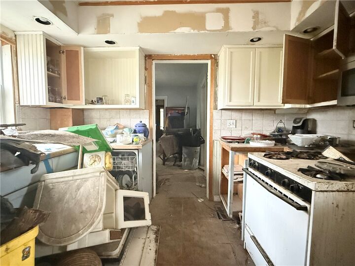 Property Photo:  1672 Grand Central Avenue  NY 14903 