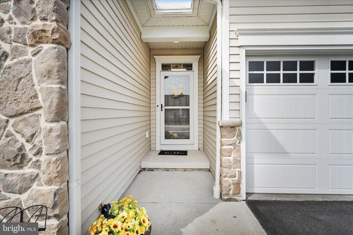 Property Photo: 26 Midway Farms Lane PA 17602