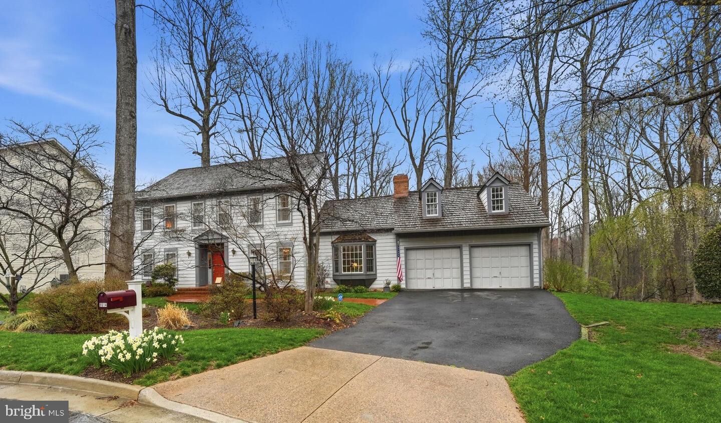 Property Photo:  9614 Cinnamon Creek Drive  VA 22182 