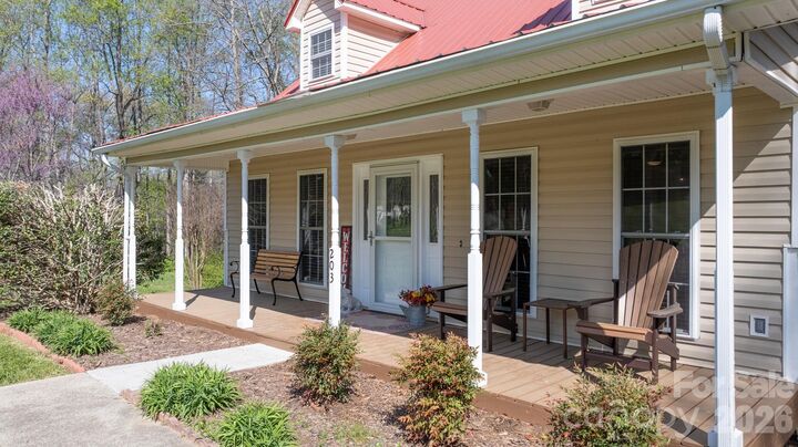 Property Photo: 203 Nottingham Drive NC 28650