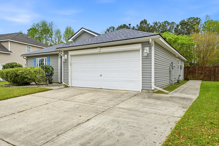 Property Photo: 305 Sparkleberry Lane SC 29456