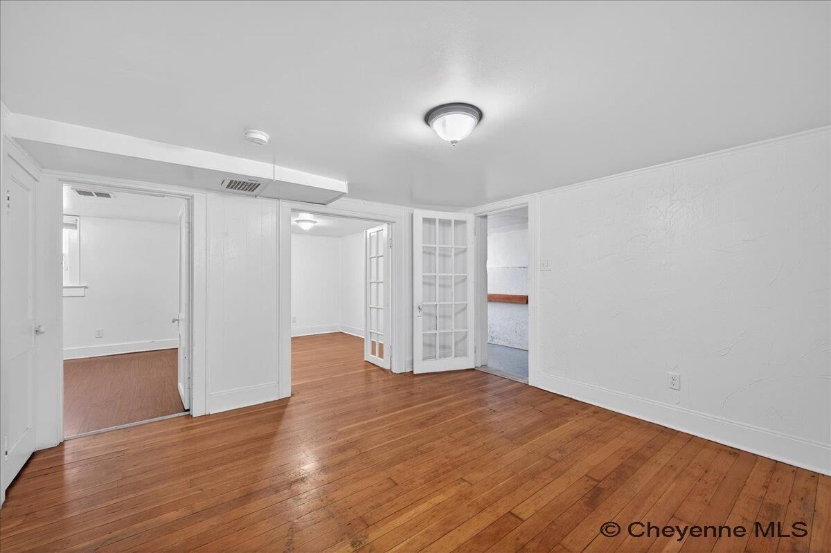 Property Photo: 506 E 7th St WY 82007