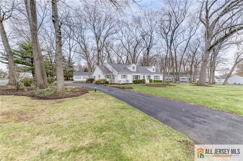 Property Photo:  0-321A Sharon Way 321A  NJ 08831 