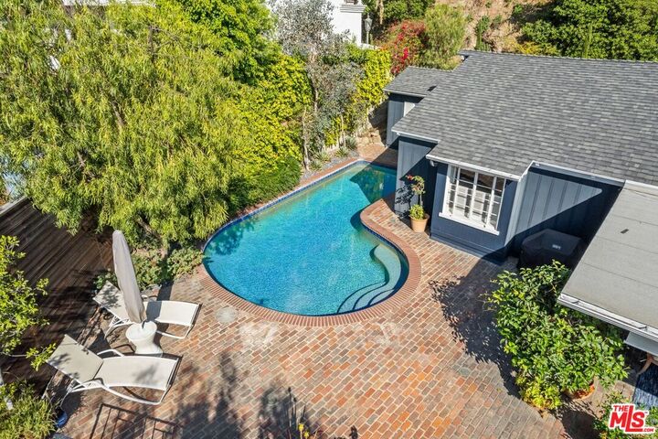 Property Photo:  2109 Castilian Dr  CA 90068 