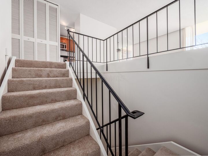 Property Photo: 1000 Urlin Avenue OH 43212