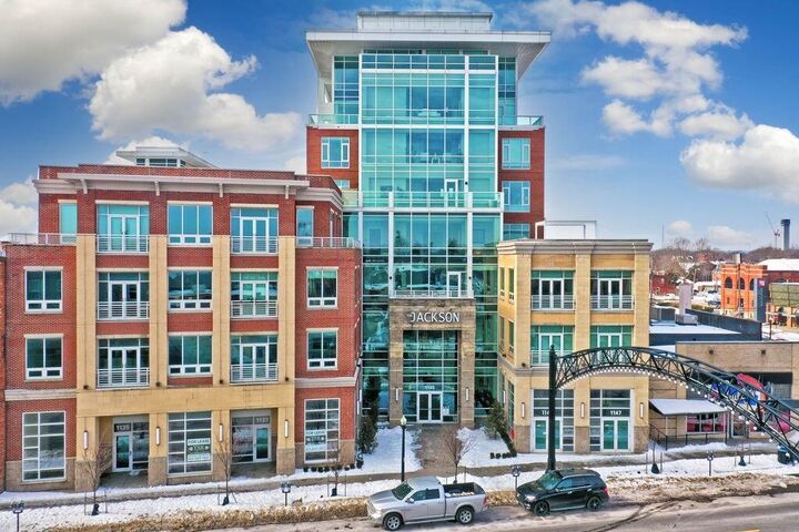 Property Photo: 1145 N High Street OH 43201