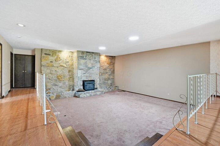 Property Photo: 6395 Royalton Drive OH 43119