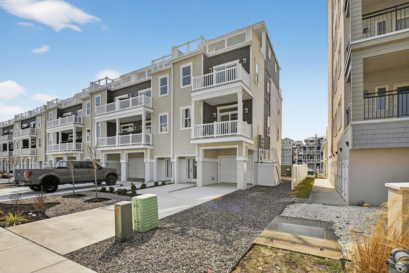 Property Photo:  418-420 E Farragut  NJ 08260 