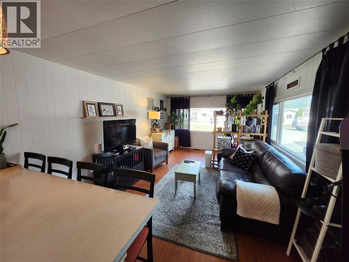 Property Photo:  606 Edward Street East 5  BC V0E 2S0 