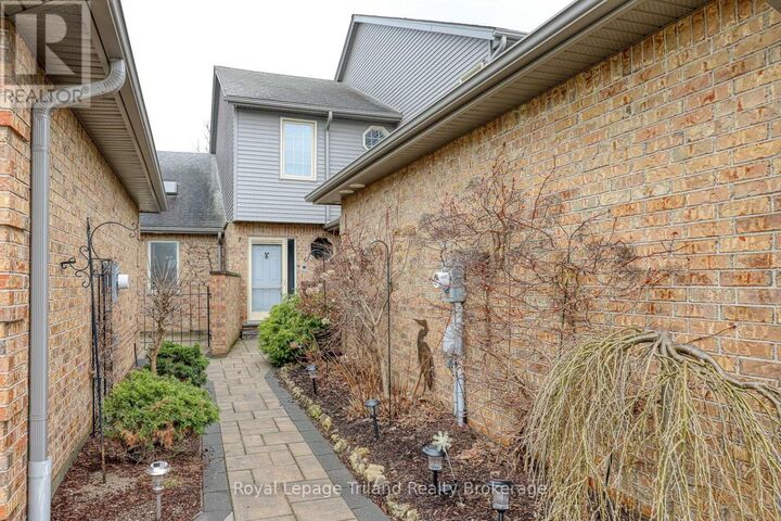Property Photo: 637 Lansdowne Avenue ON N4T 1K2