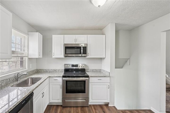 Property Photo:  2491 Crestdale Circle SE  GA 30316 