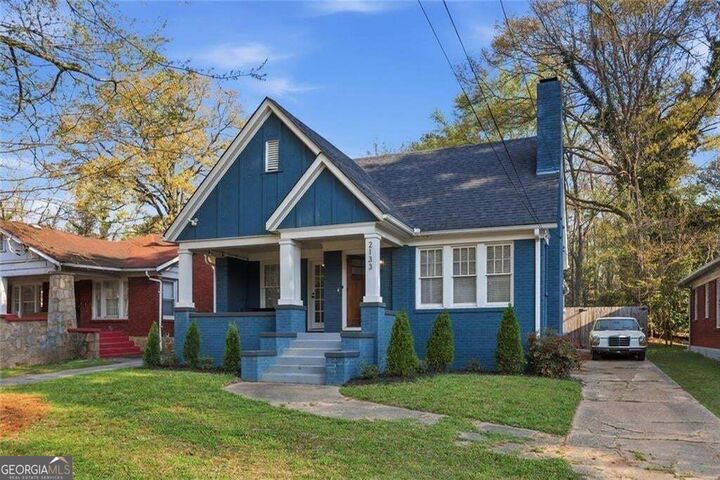 Property Photo:  2133 Cascade Road  GA 30311 