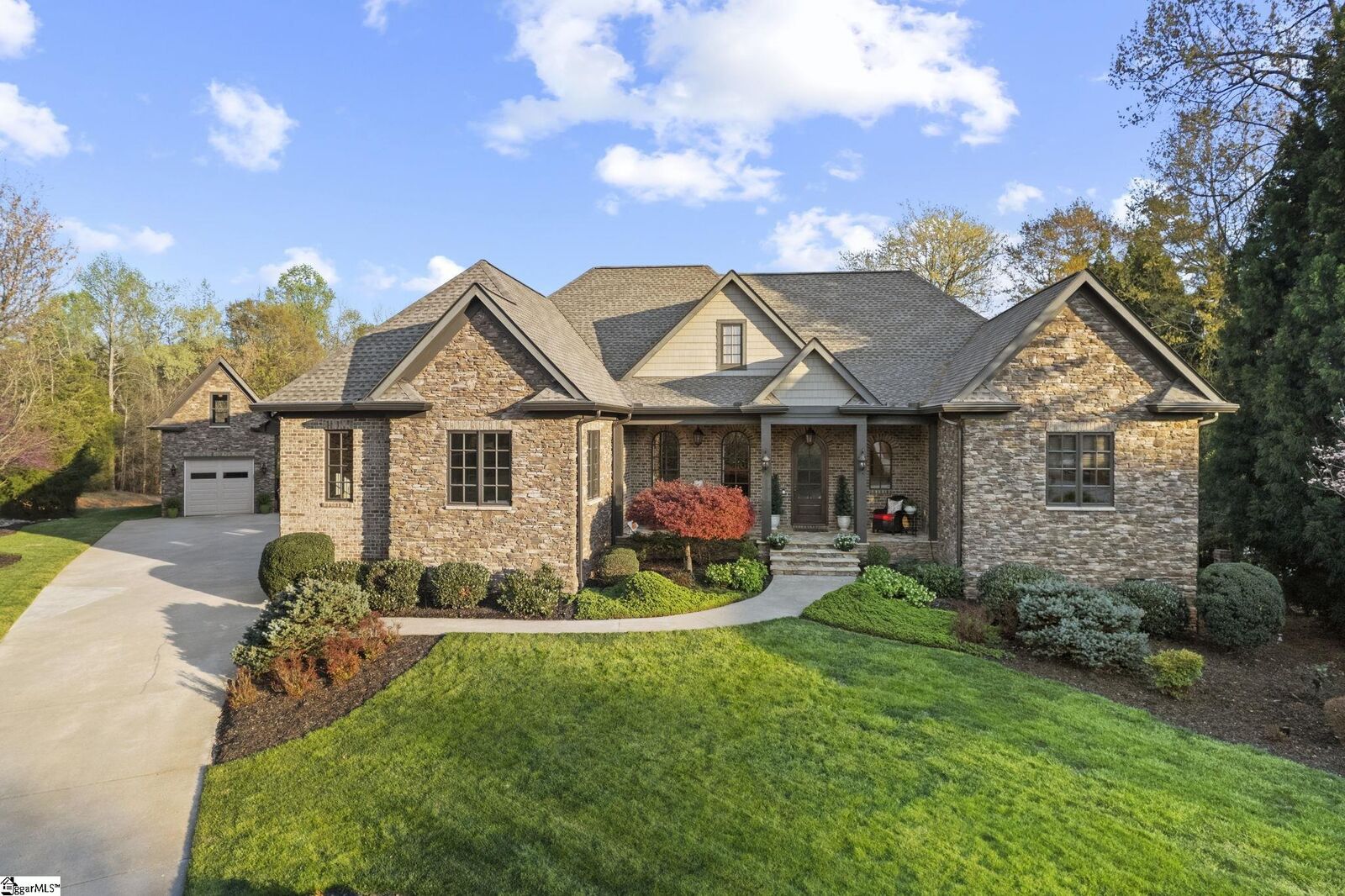 Property Photo: 6 Saranac Lane SC 29681