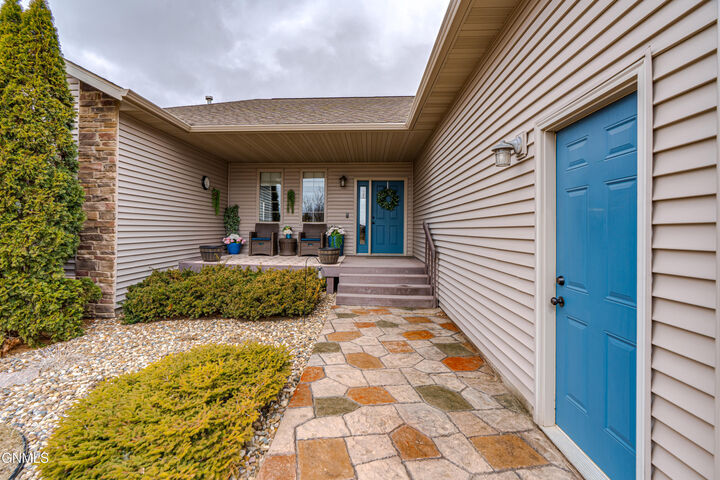 Property Photo: 5626 Shoal Drive ND 58503