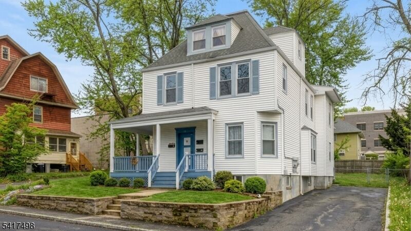 Property Photo:  15 Lakeview Pl  NJ 07044 