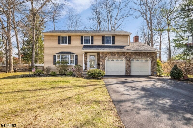 Property Photo:  1 Sylvan Ct  NJ 07444 