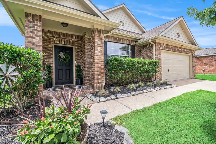 Property Photo: 4706 Shale Drive TX 77521