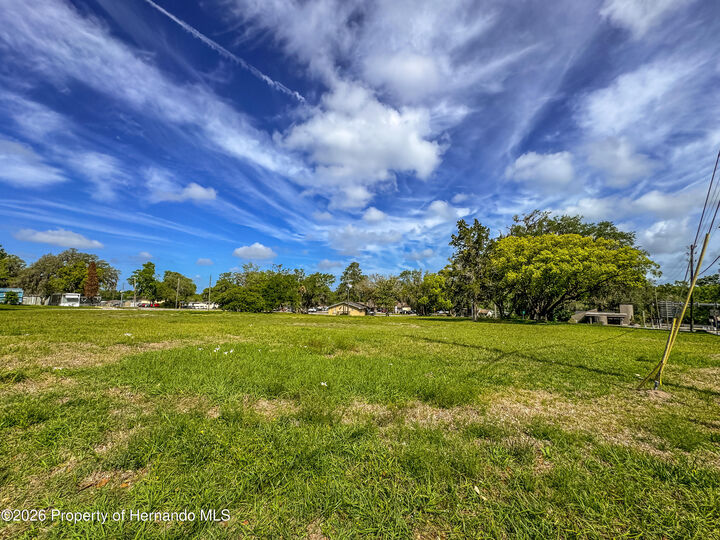 Property Photo:  615 Old Hospital Drive  FL 34601 