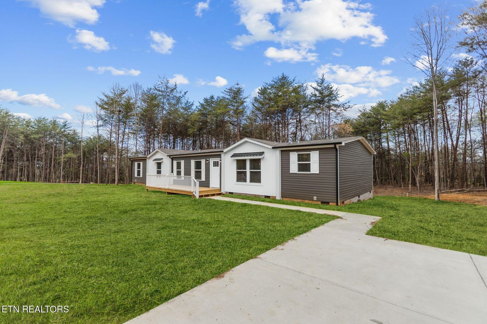 Property Photo:  569 County Road 784A  TN 37331 