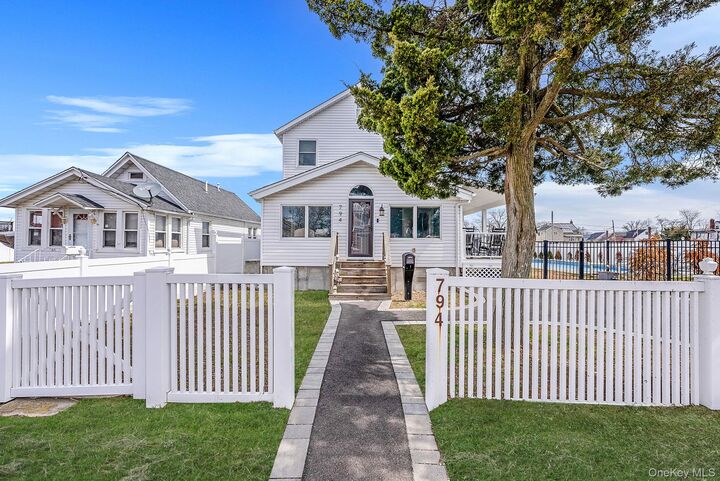Property Photo:  794 Pecan Street  NY 11757 