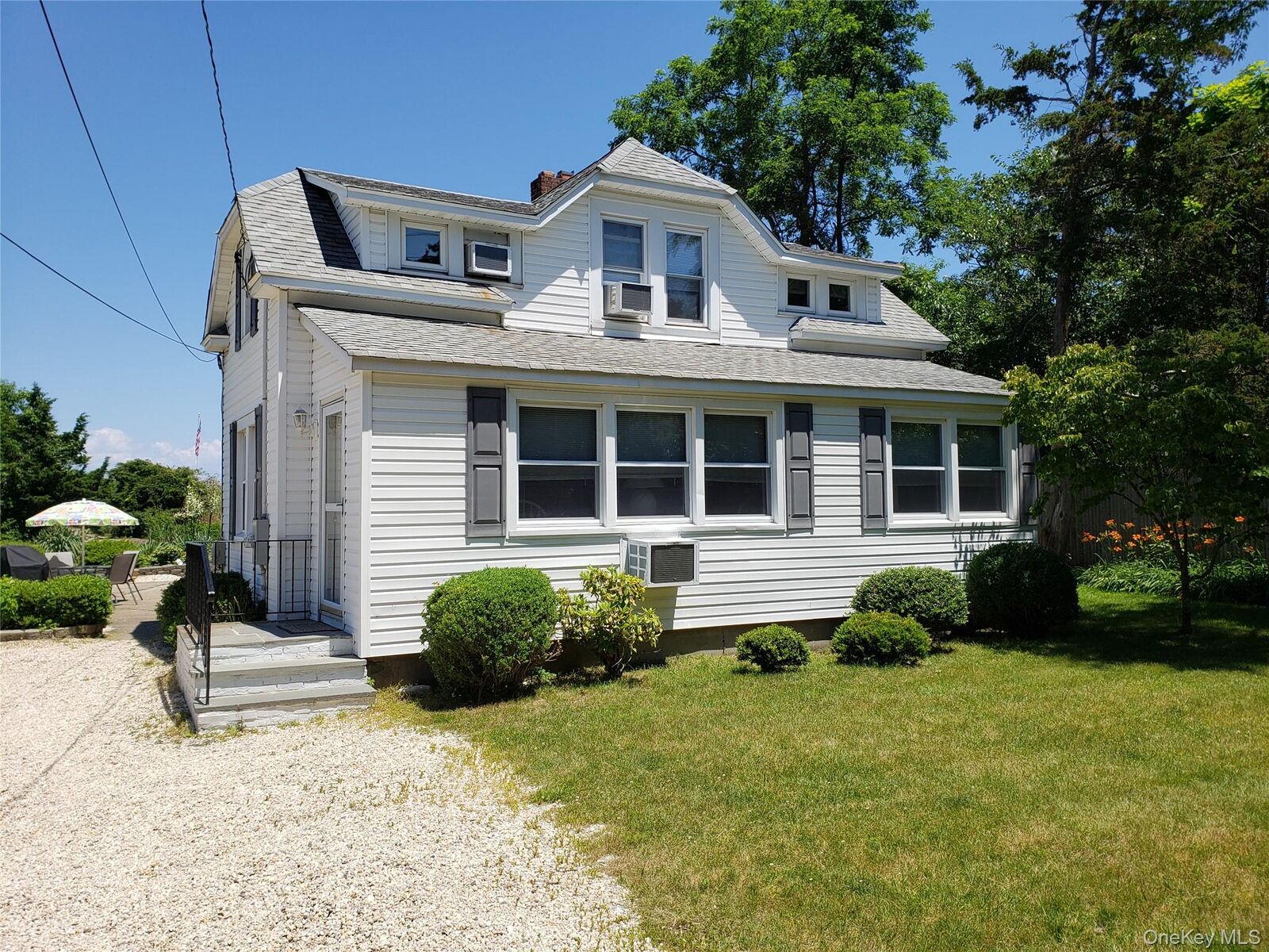 Property Photo:  252 Asharoken Avenue  NY 11768 