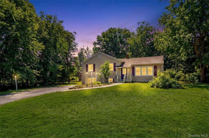 Property Photo:  27 Franklin Road  NY 12538 