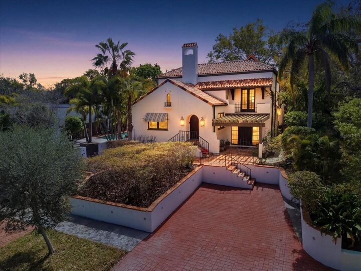 Property Photo:  1529 Maple Street  FL 33755 