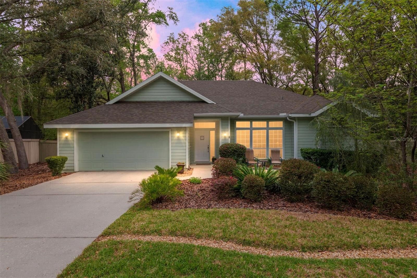Property Photo: 10036 SW 55th Lane FL 32608