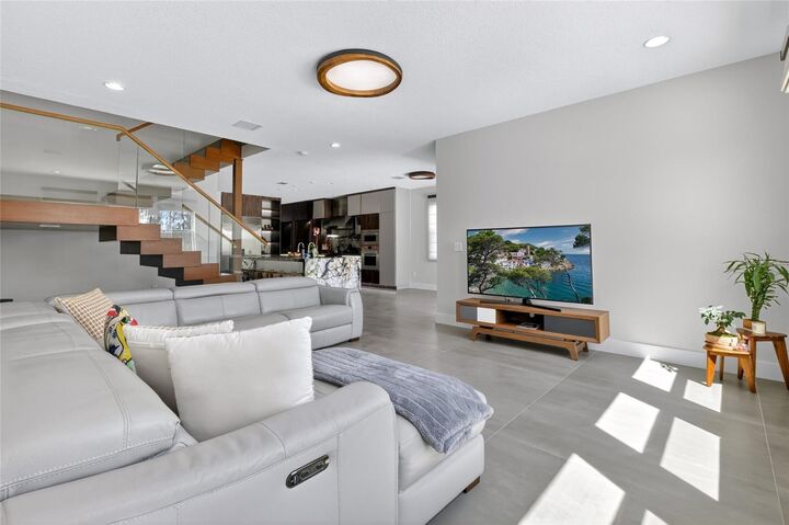 Property Photo: 16006 Gilden Way FL 34787