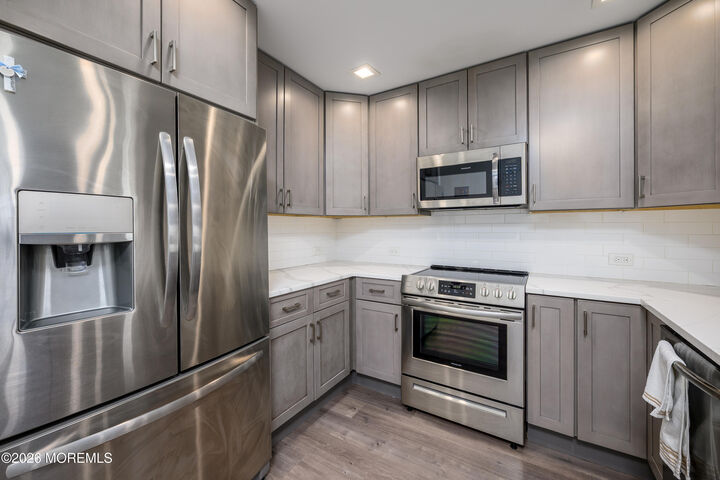 Property Photo:  1 Carriage City Plaza  NJ 07065 