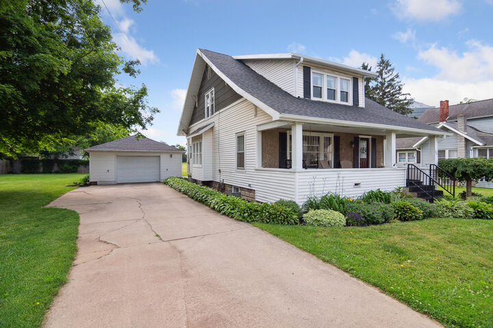 Property Photo:  115 East Street  MI 49274 