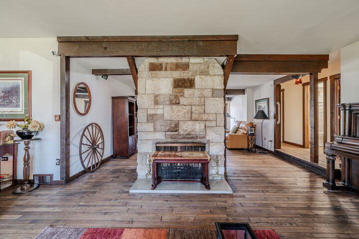 Property Photo:  731 E Gartner Road  IL 60540 