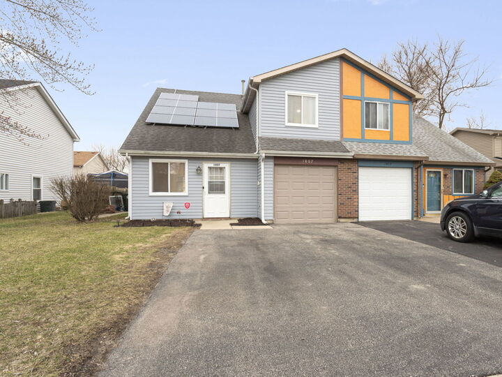 Property Photo:  1807 Whitney Drive  IL 60133 