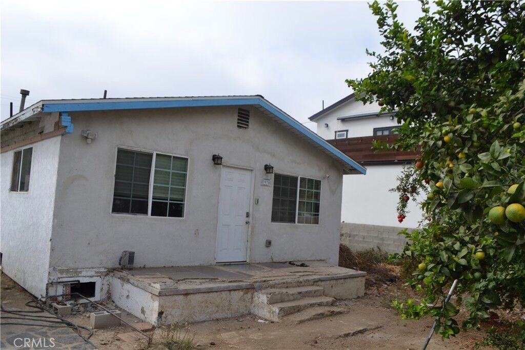 Property Photo:  3970 Strang Street  CA 90063 