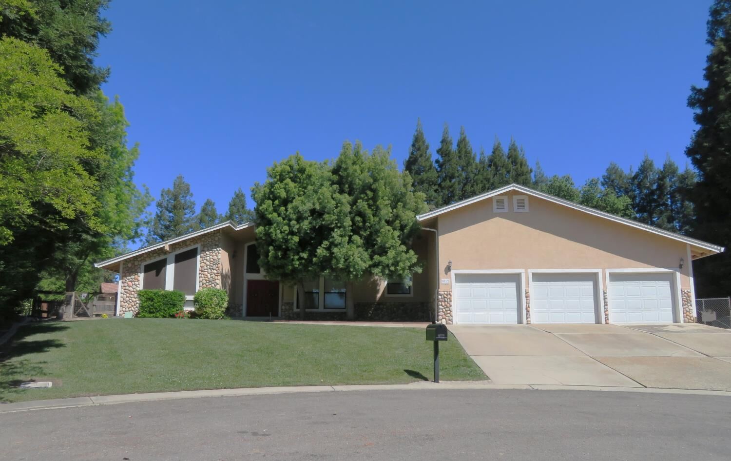 Property Photo: 9912 Wild Oak Court CA 95361