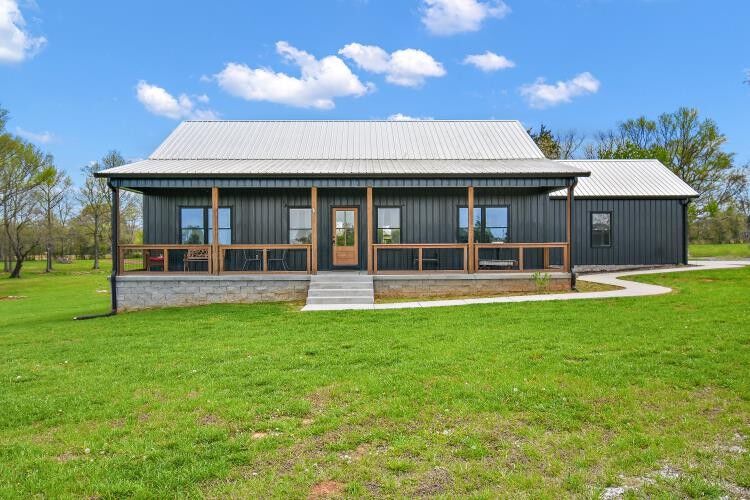 Property Photo:  211 Miller Farm Ln  TN 37398 