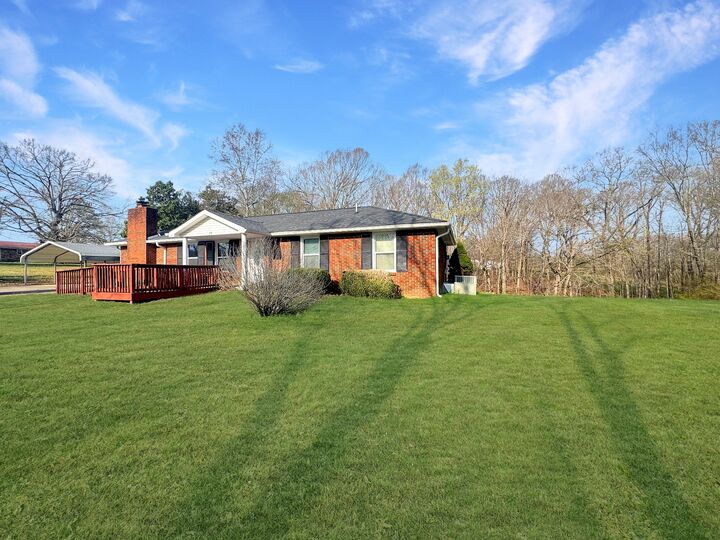 Property Photo: 75 Towering Oaks Dr TN 37178