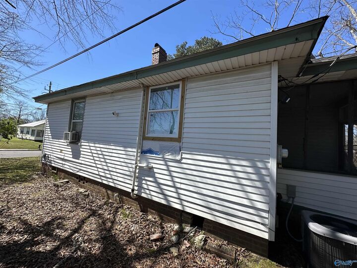 Property Photo:  428 Hoke Street  AL 35903 