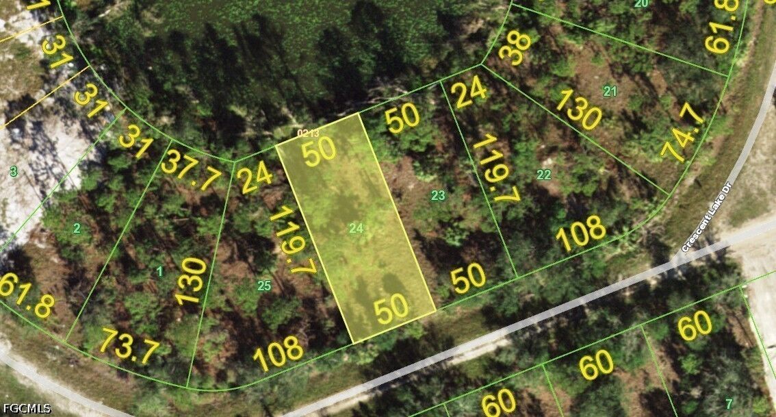 Property Photo:  28100 Laurelwood Drive  FL 33955 