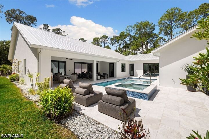 Property Photo: 3475 3rd Avenue SW FL 34117