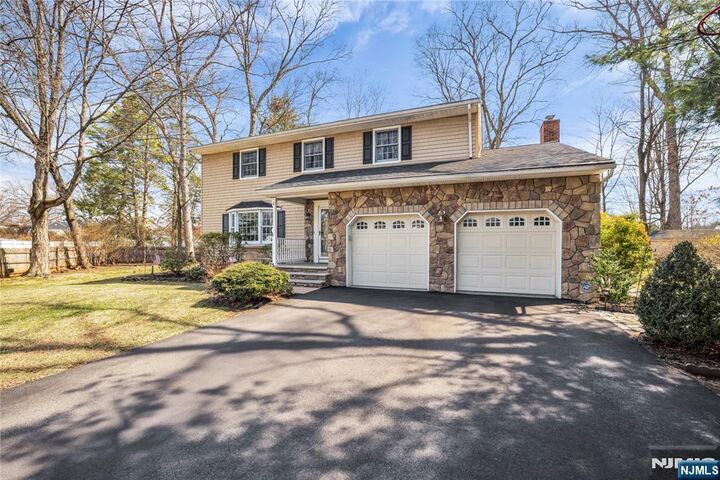 Property Photo:  1 Sylvan Court  NJ 07444 