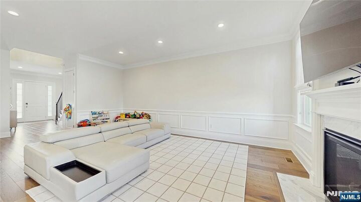 Property Photo: 7 Saint Andrews Circle NJ 07675