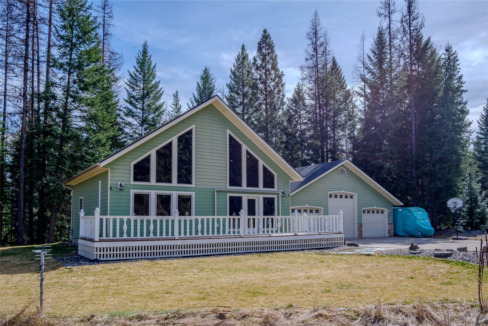 Property Photo: 107 Sugarloaf Lane MT 59923
