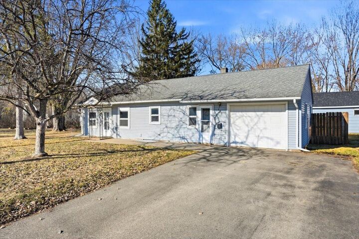 Property Photo:  735 N Montana Avenue  WI 54017 