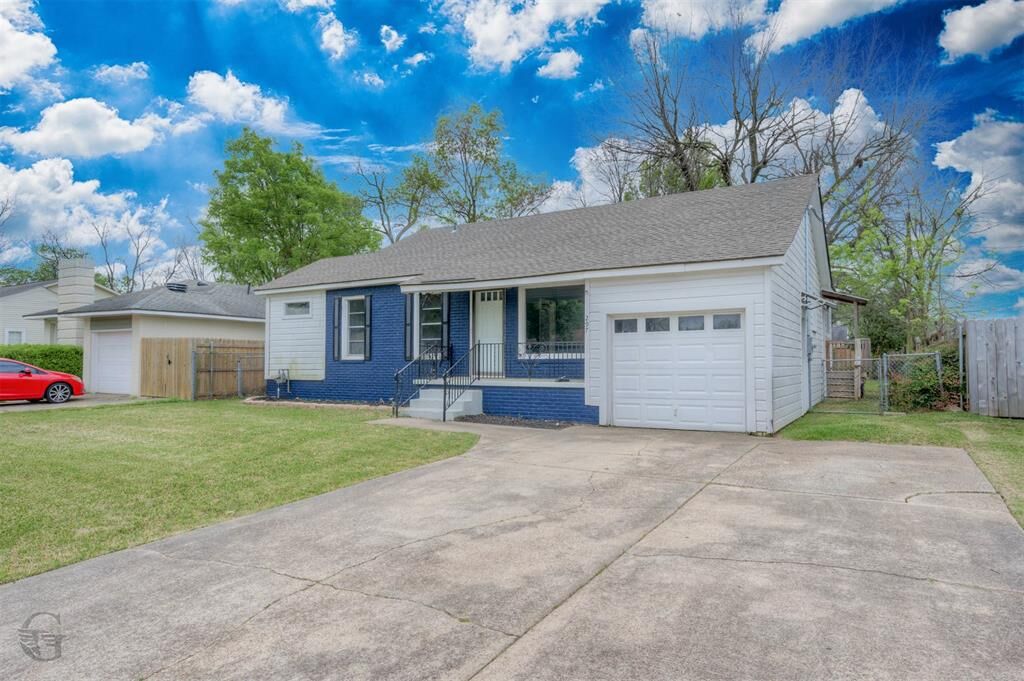 Property Photo:  297 Pennsylvania  LA 71105 