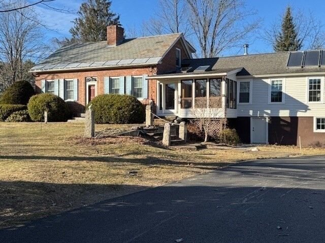 Property Photo:  46 Maple St  MA 01360 