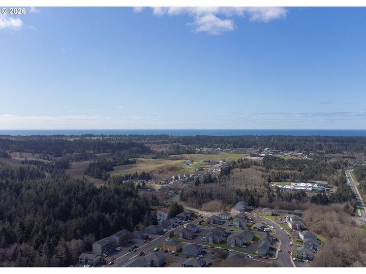 Property Photo: 2047 SE Huckleberry Ave OR 97146