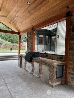 Property Photo:  1410  224th Avenue NE  WA 98074 