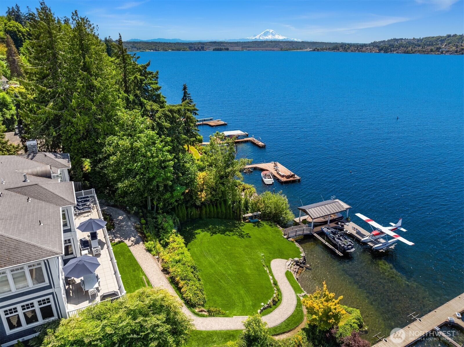Property Photo:  8233 W Mercer Way  WA 98040 